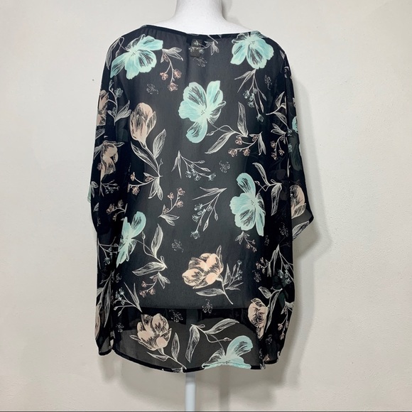 Torrid Goodnight Floral Chiffon Button Front Top 2 - Picture 7 of 10